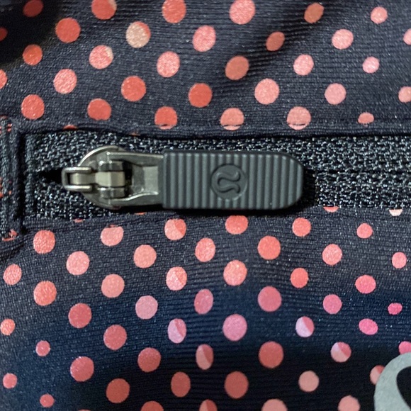 NWT: Lululemon Speed MR Tight, 28” SW REFLECTIVE. Size 8. - Picture 6 of 12